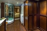 Motor Yacht Donna Del Mare bathroom