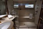 Motor Yacht Pida bathroom
